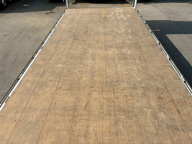 ハイルーフフルキャブベッド付き背高トランテックス240馬力|中古トラックの販売・買取・査定のアイナビ