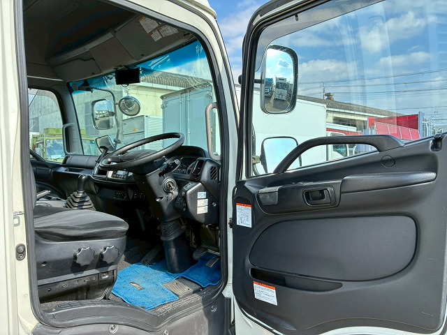 ハイルーフフルキャブベッド付き背高トランテックス240馬力|中古トラックの販売・買取・査定のアイナビ