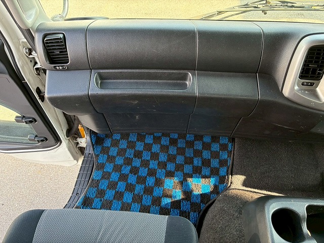 ハイルーフフルキャブベッド付き背高トランテックス240馬力|中古トラックの販売・買取・査定のアイナビ