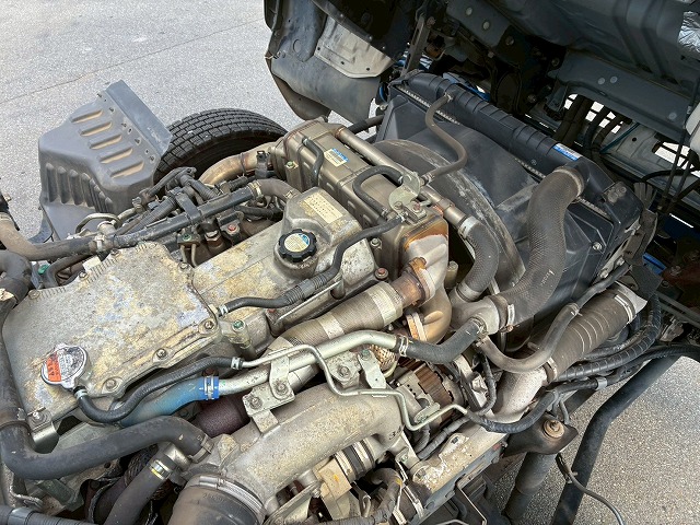 ハイルーフフルキャブベッド付き背高トランテックス240馬力|中古トラックの販売・買取・査定のアイナビ