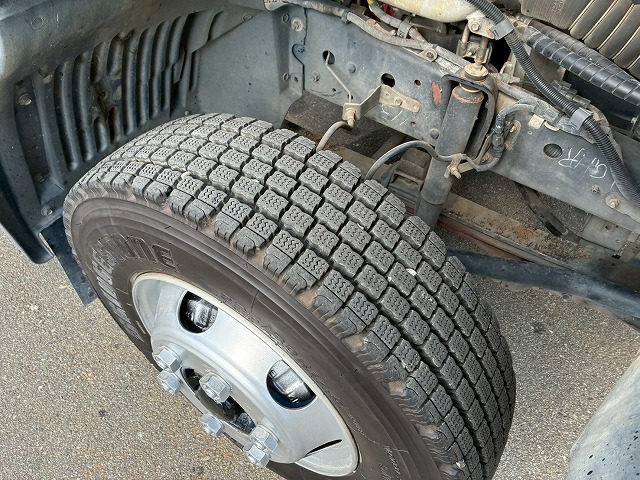 ハイルーフフルキャブベッド付き背高トランテックス240馬力|中古トラックの販売・買取・査定のアイナビ