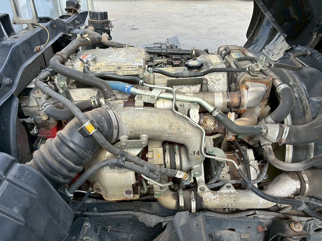 ハイルーフフルキャブベッド付き背高トランテックス240馬力|中古トラックの販売・買取・査定のアイナビ