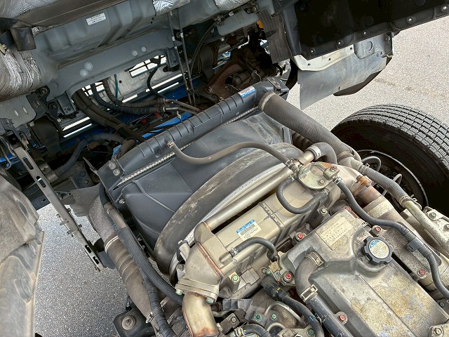 ハイルーフフルキャブベッド付き背高トランテックス240馬力|中古トラックの販売・買取・査定のアイナビ