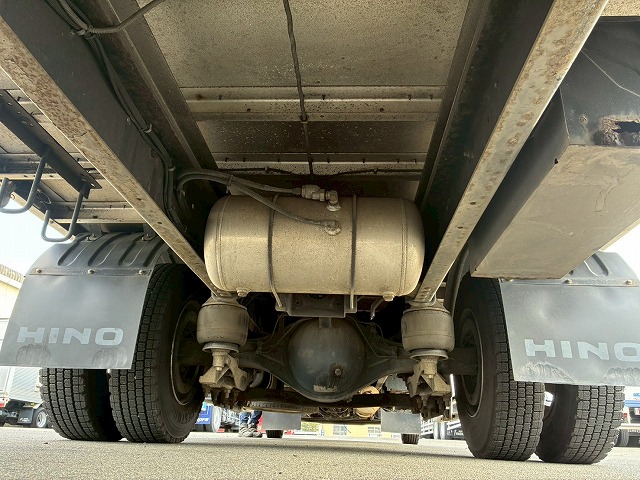 ハイルーフフルキャブベッド付き背高トランテックス240馬力|中古トラックの販売・買取・査定のアイナビ