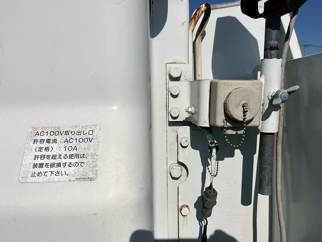 AICHI製・スカイマスター★SB10A★9.7m★通信仕様★FRPバケット|中古トラックの販売・買取・査定のアイナビ