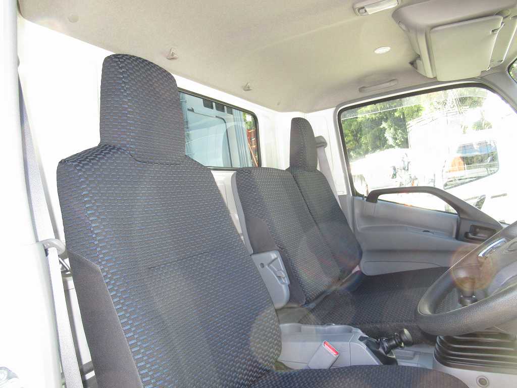 低走行 新明和(上物未使用令和7年製) プレス式 8.4立米|中古トラックの販売・買取・査定のアイナビ