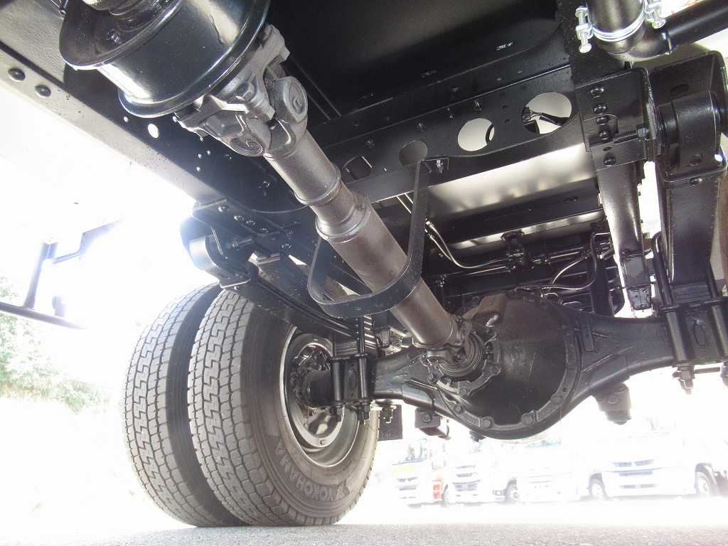 低走行 新明和(上物未使用令和7年製) プレス式 8.4立米|中古トラックの販売・買取・査定のアイナビ