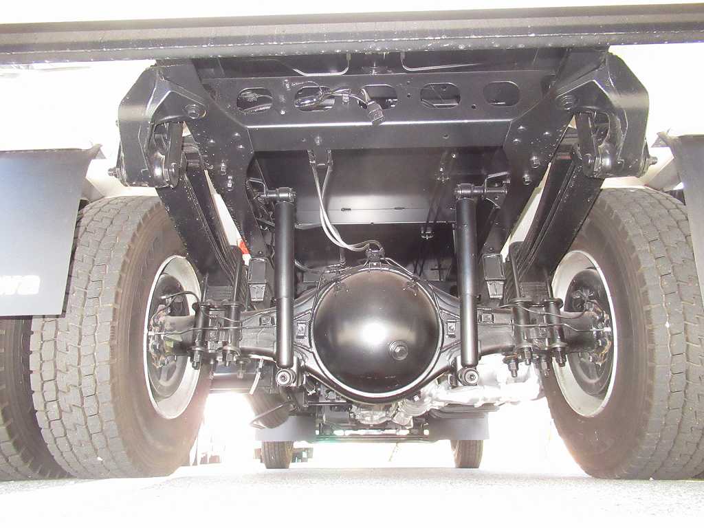 低走行 新明和(上物未使用令和7年製) プレス式 8.4立米|中古トラックの販売・買取・査定のアイナビ