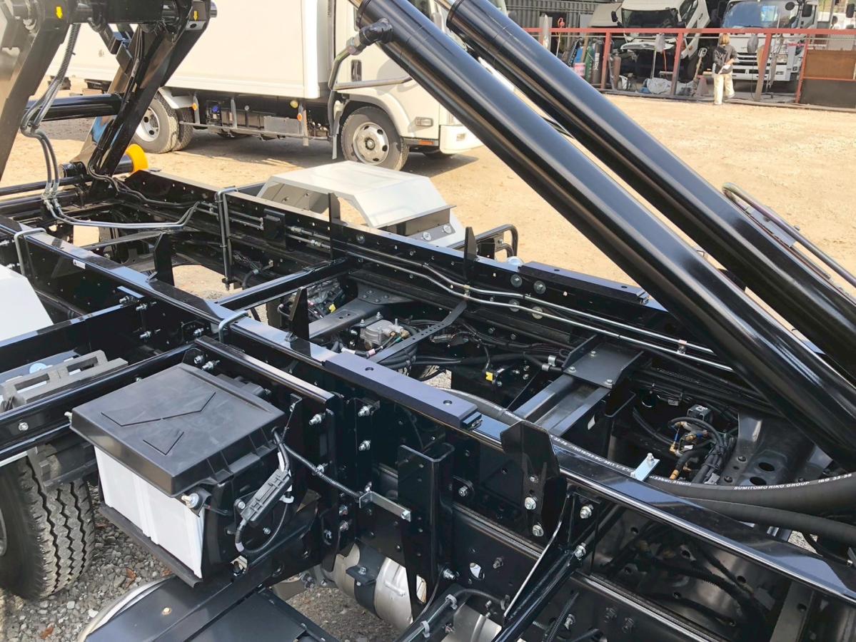 フックロール極東ラジコン付き未使用車車検付|中古トラックの販売・買取・査定のアイナビ