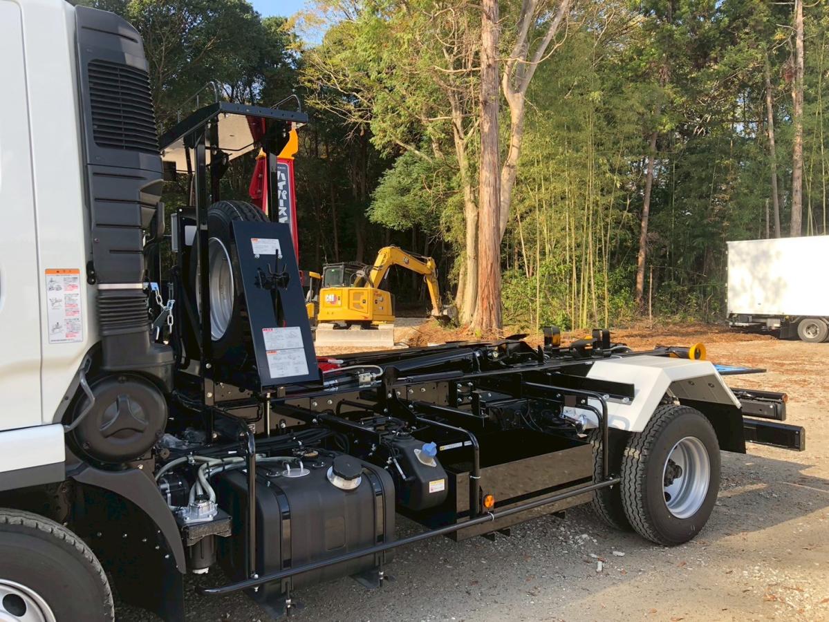 フックロール極東ラジコン付き未使用車車検付|中古トラックの販売・買取・査定のアイナビ