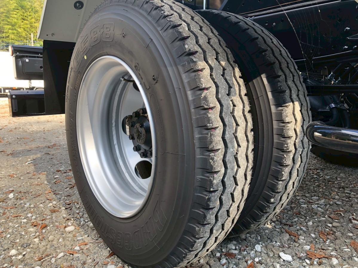 フックロール極東ラジコン付き未使用車車検付|中古トラックの販売・買取・査定のアイナビ