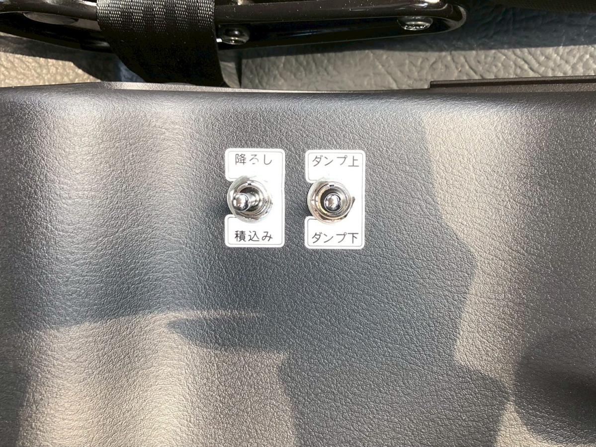 フックロール極東ラジコン付き未使用車車検付|中古トラックの販売・買取・査定のアイナビ