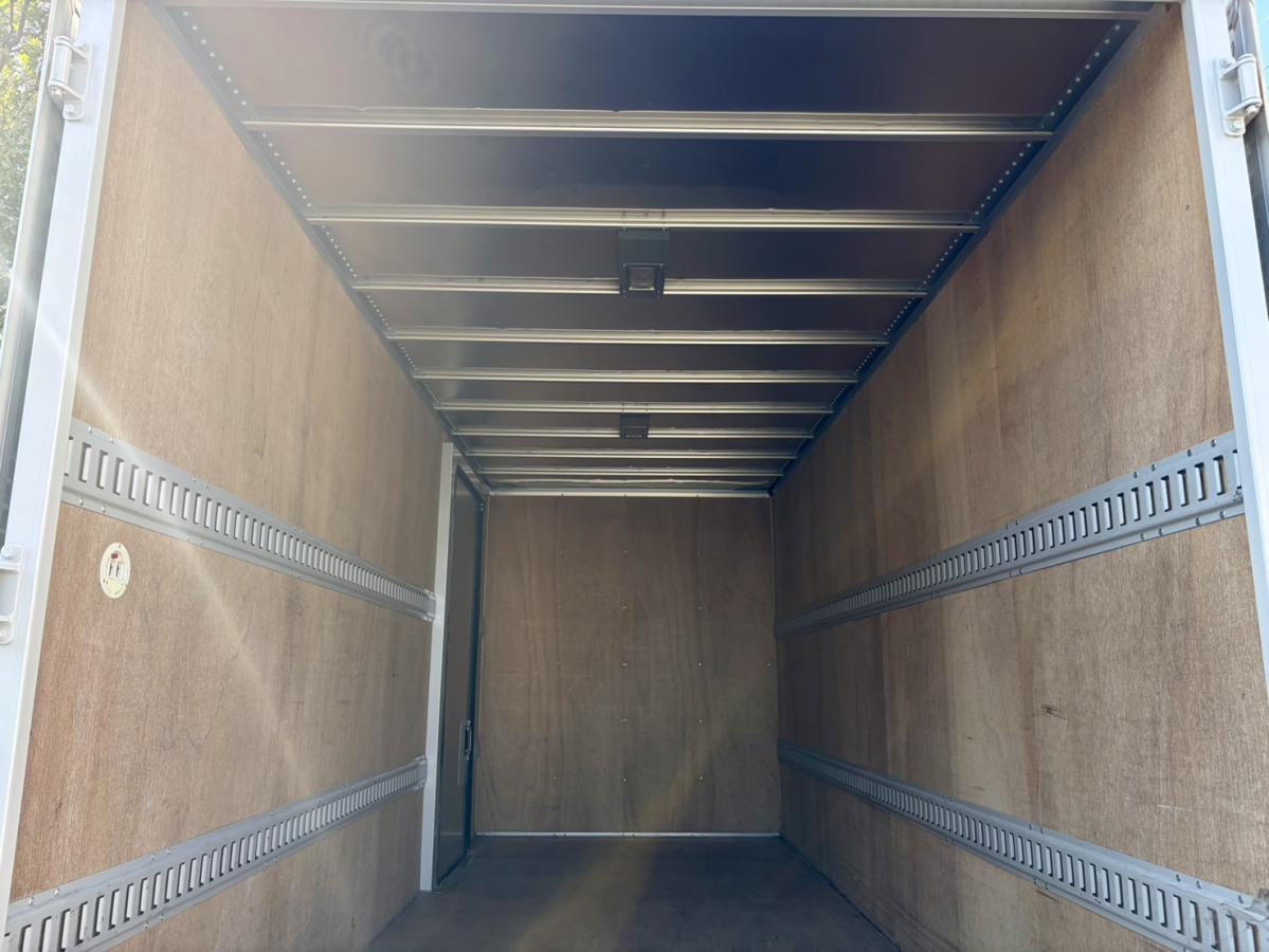 H25年式TKG-XZU655M総重量4.965㎏標準ロング検査付バン|中古トラックの販売・買取・査定のアイナビ