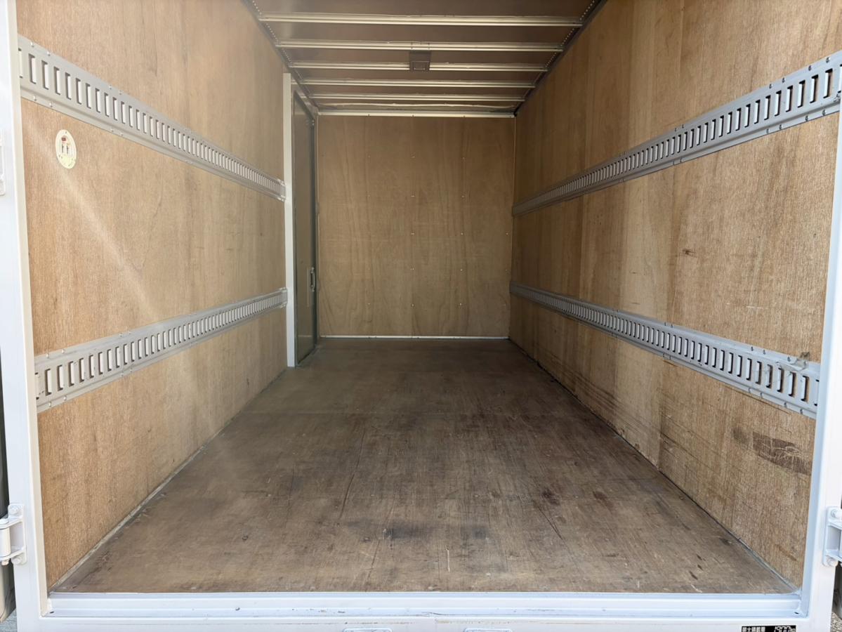 H25年式TKG-XZU655M総重量4.965㎏標準ロング検査付バン|中古トラックの販売・買取・査定のアイナビ