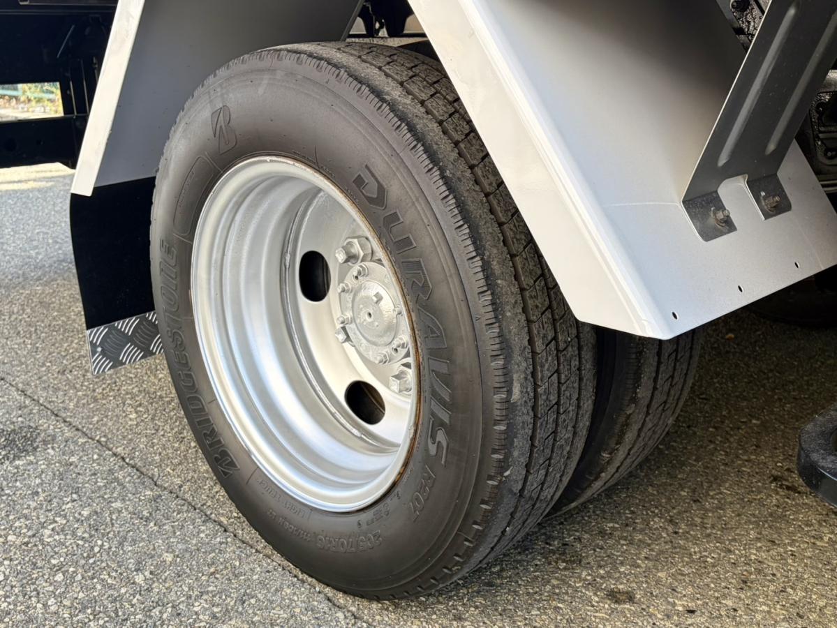 H25年式TKG-XZU655M総重量4.965㎏標準ロング検査付バン|中古トラックの販売・買取・査定のアイナビ