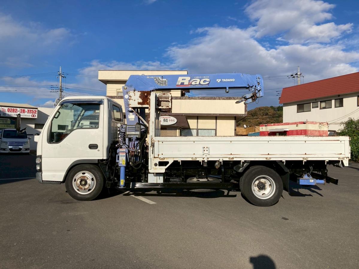 4段クレーン3トン積載リヤアウトリガー2.63t吊ラジコン付|中古トラックの販売・買取・査定のアイナビ