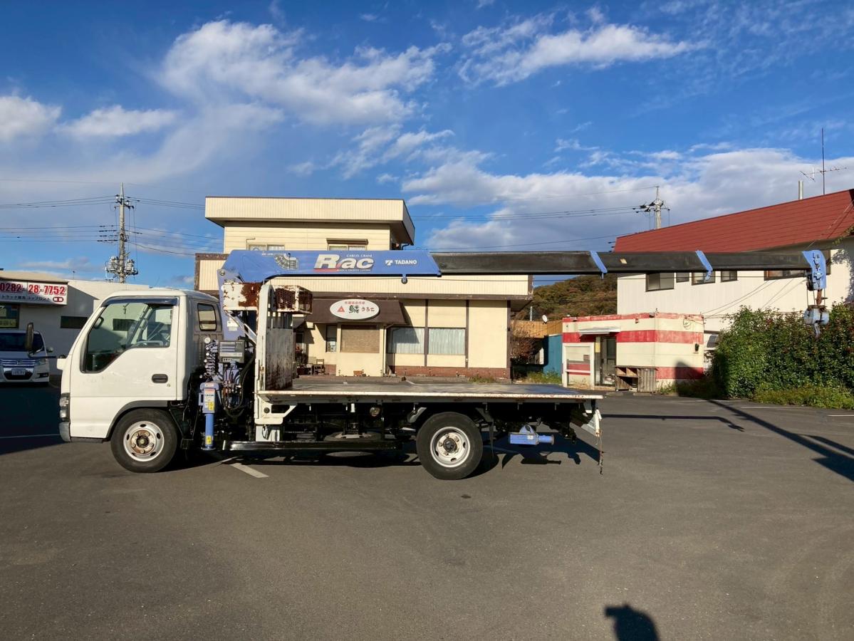 4段クレーン3トン積載リヤアウトリガー2.63t吊ラジコン付|中古トラックの販売・買取・査定のアイナビ