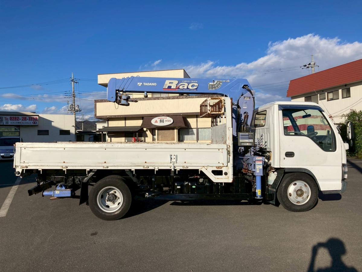 4段クレーン3トン積載リヤアウトリガー2.63t吊ラジコン付|中古トラックの販売・買取・査定のアイナビ