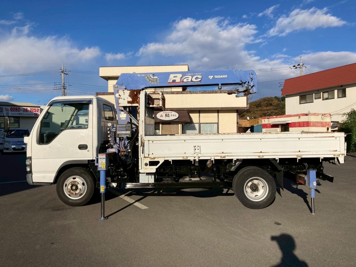 4段クレーン3トン積載リヤアウトリガー2.63t吊ラジコン付|中古トラックの販売・買取・査定のアイナビ