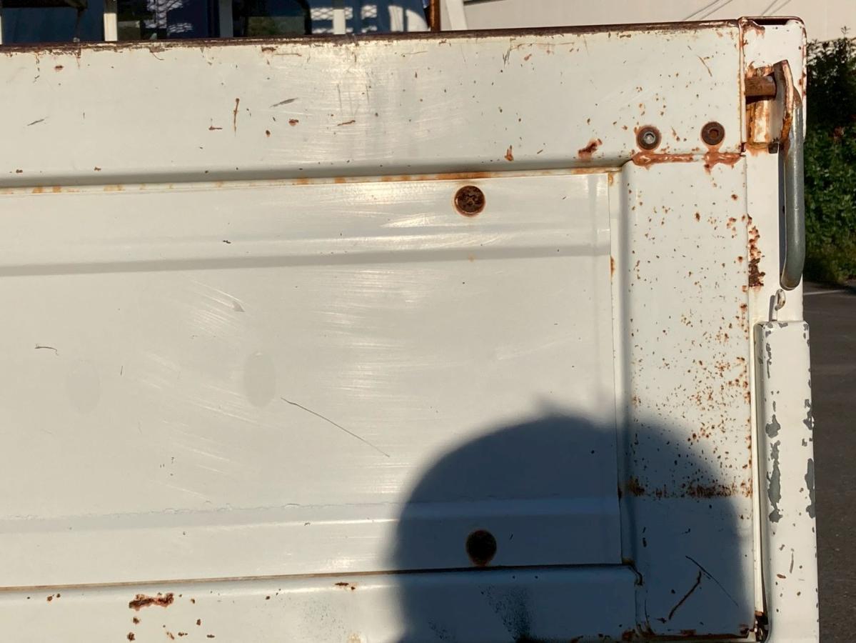 4段クレーン3トン積載リヤアウトリガー2.63t吊ラジコン付|中古トラックの販売・買取・査定のアイナビ