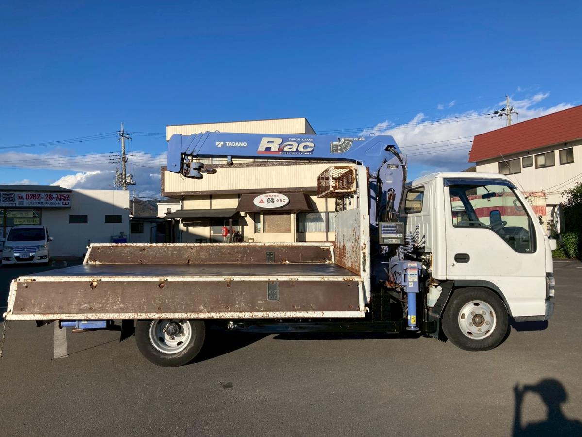 4段クレーン3トン積載リヤアウトリガー2.63t吊ラジコン付|中古トラックの販売・買取・査定のアイナビ