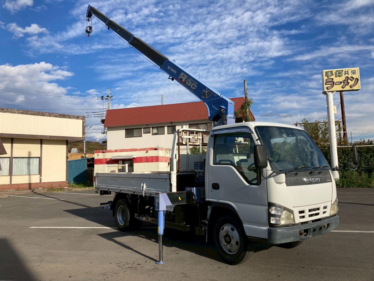 4段クレーン3トン積載リヤアウトリガー2.63t吊ラジコン付|中古トラックの販売・買取・査定のアイナビ