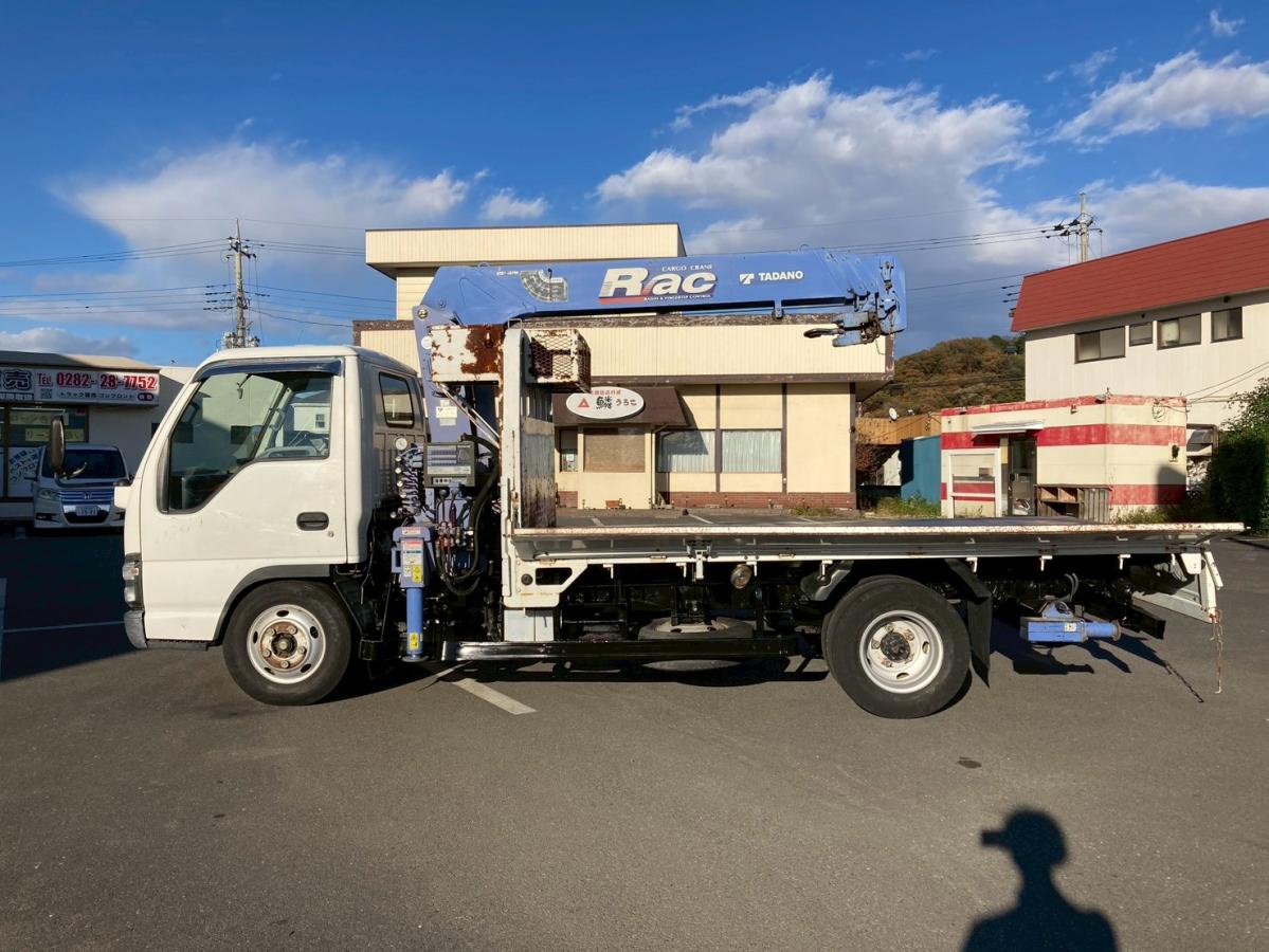 4段クレーン3トン積載リヤアウトリガー2.63t吊ラジコン付|中古トラックの販売・買取・査定のアイナビ