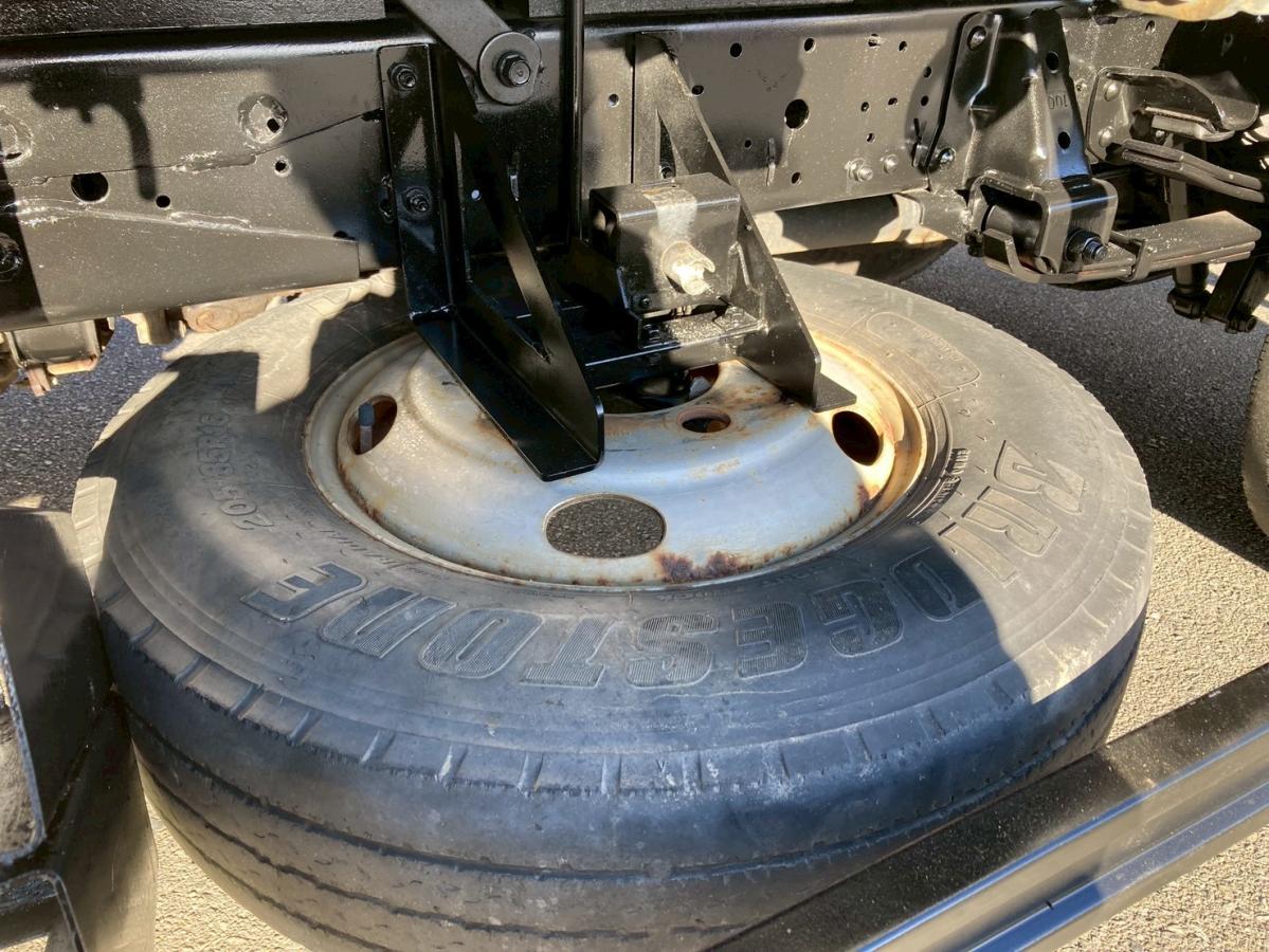 4段クレーン3トン積載リヤアウトリガー2.63t吊ラジコン付|中古トラックの販売・買取・査定のアイナビ