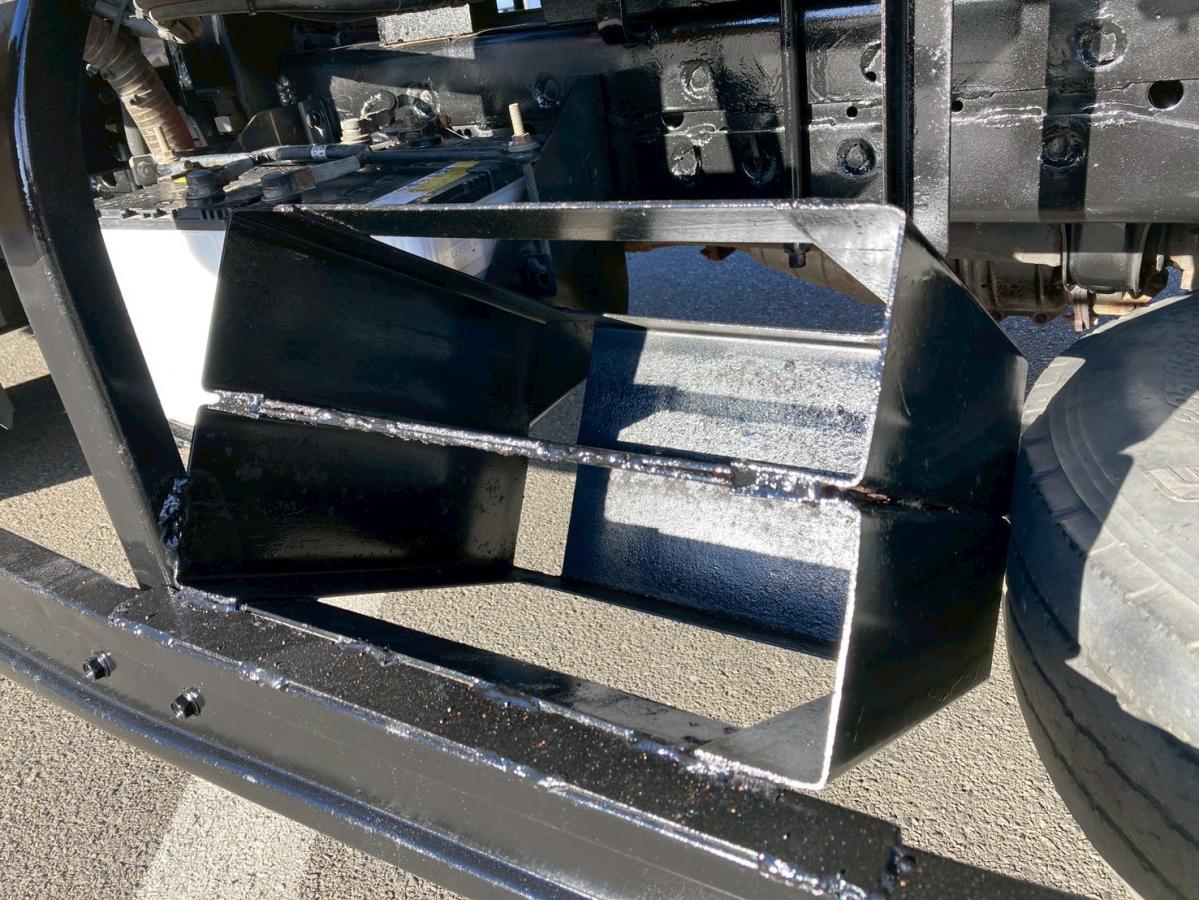 4段クレーン3トン積載リヤアウトリガー2.63t吊ラジコン付|中古トラックの販売・買取・査定のアイナビ