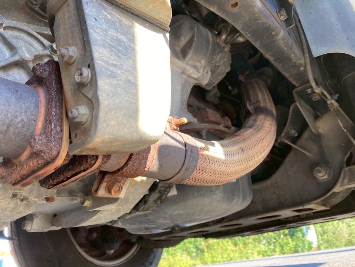 4段クレーン3トン積載リヤアウトリガー2.63t吊ラジコン付|中古トラックの販売・買取・査定のアイナビ