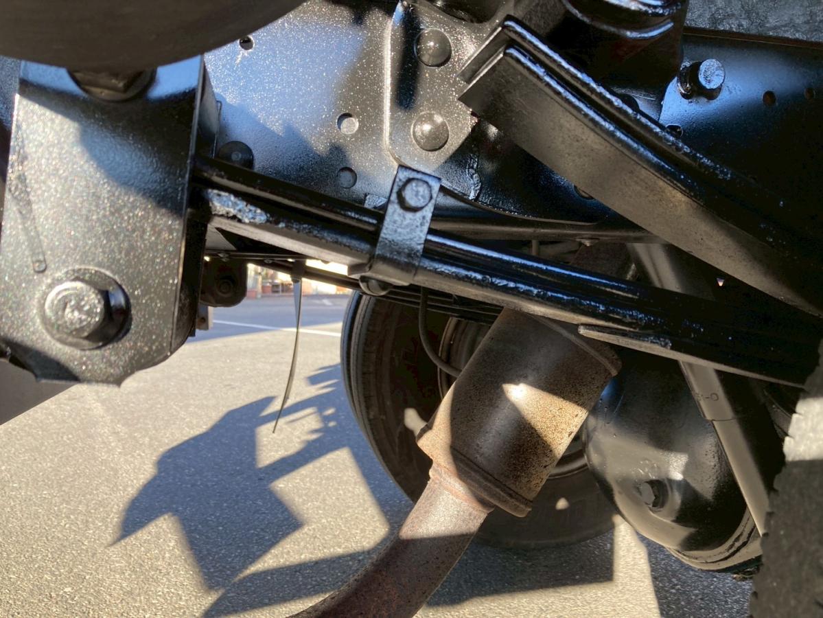 4段クレーン3トン積載リヤアウトリガー2.63t吊ラジコン付|中古トラックの販売・買取・査定のアイナビ