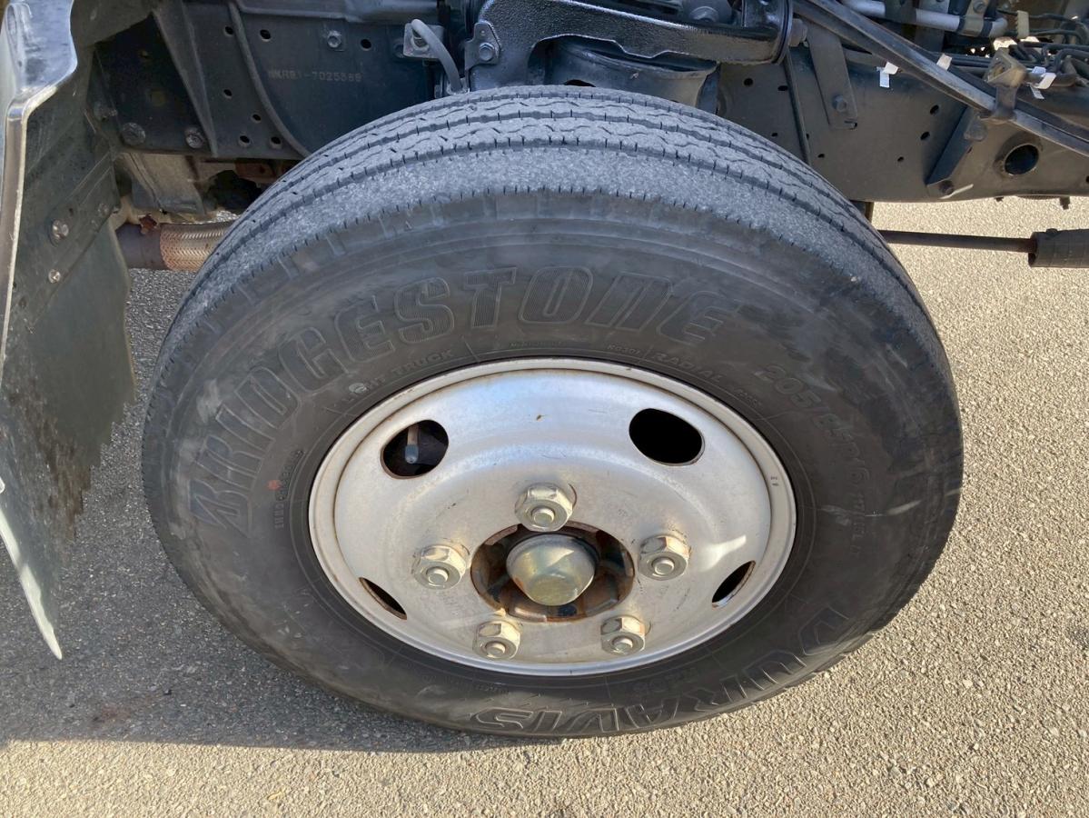 4段クレーン3トン積載リヤアウトリガー2.63t吊ラジコン付|中古トラックの販売・買取・査定のアイナビ