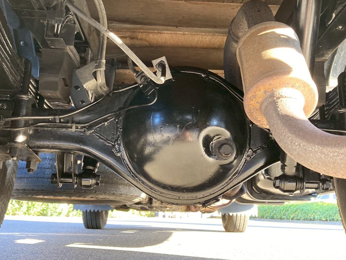 4段クレーン3トン積載リヤアウトリガー2.63t吊ラジコン付|中古トラックの販売・買取・査定のアイナビ