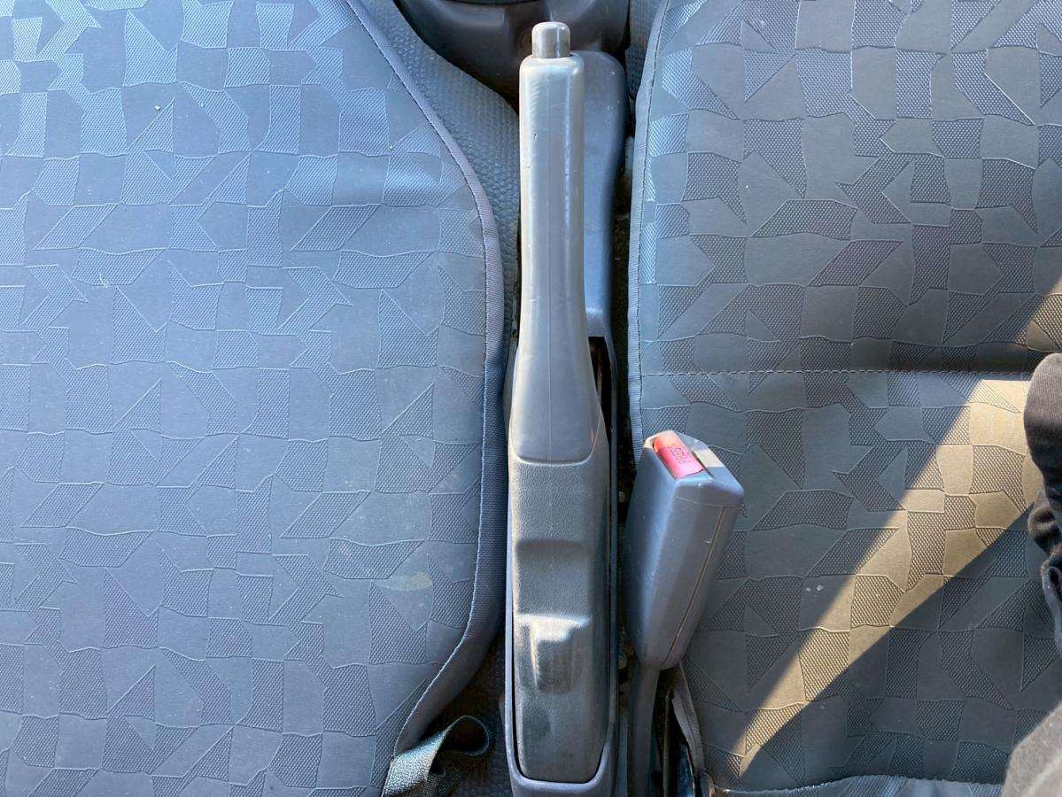 4段クレーン3トン積載リヤアウトリガー2.63t吊ラジコン付|中古トラックの販売・買取・査定のアイナビ