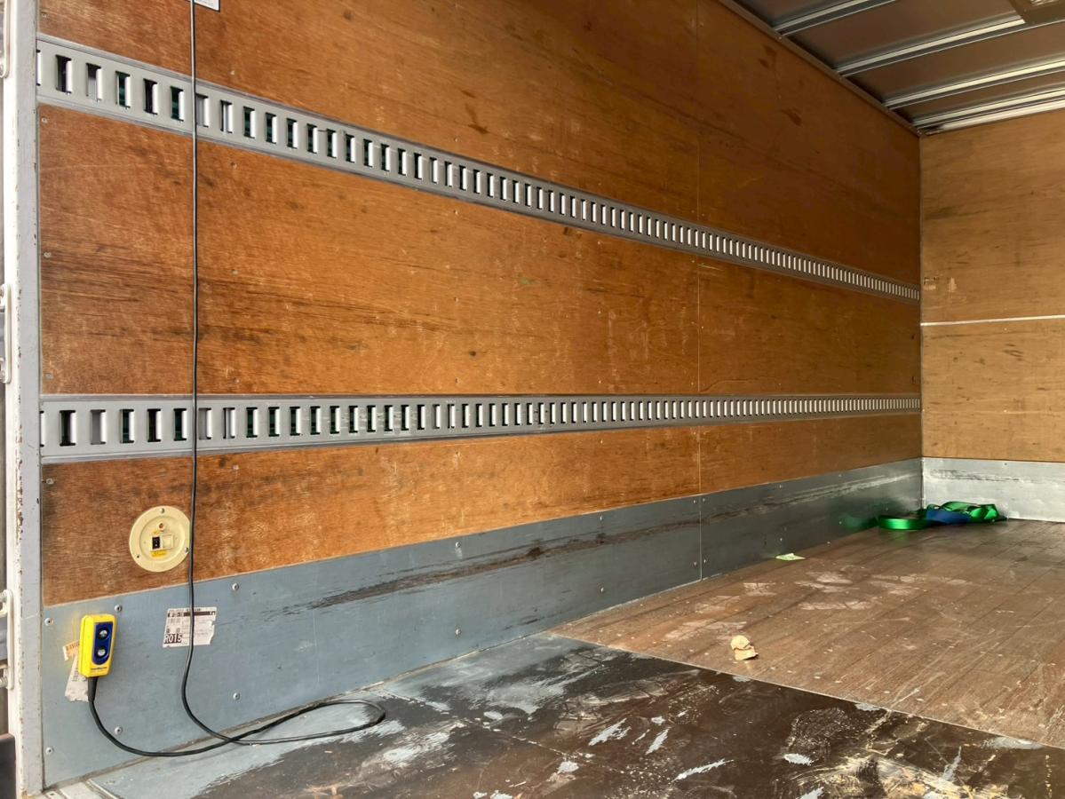 ☆H26 格納パワーゲート AT車 アルミバン|中古トラックの販売・買取・査定のアイナビ