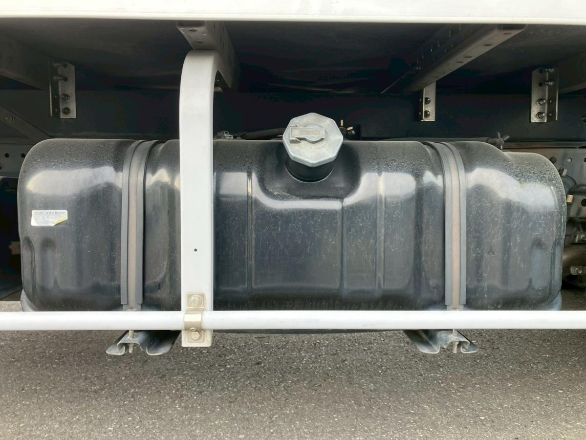 ☆H26 格納パワーゲート AT車 アルミバン|中古トラックの販売・買取・査定のアイナビ