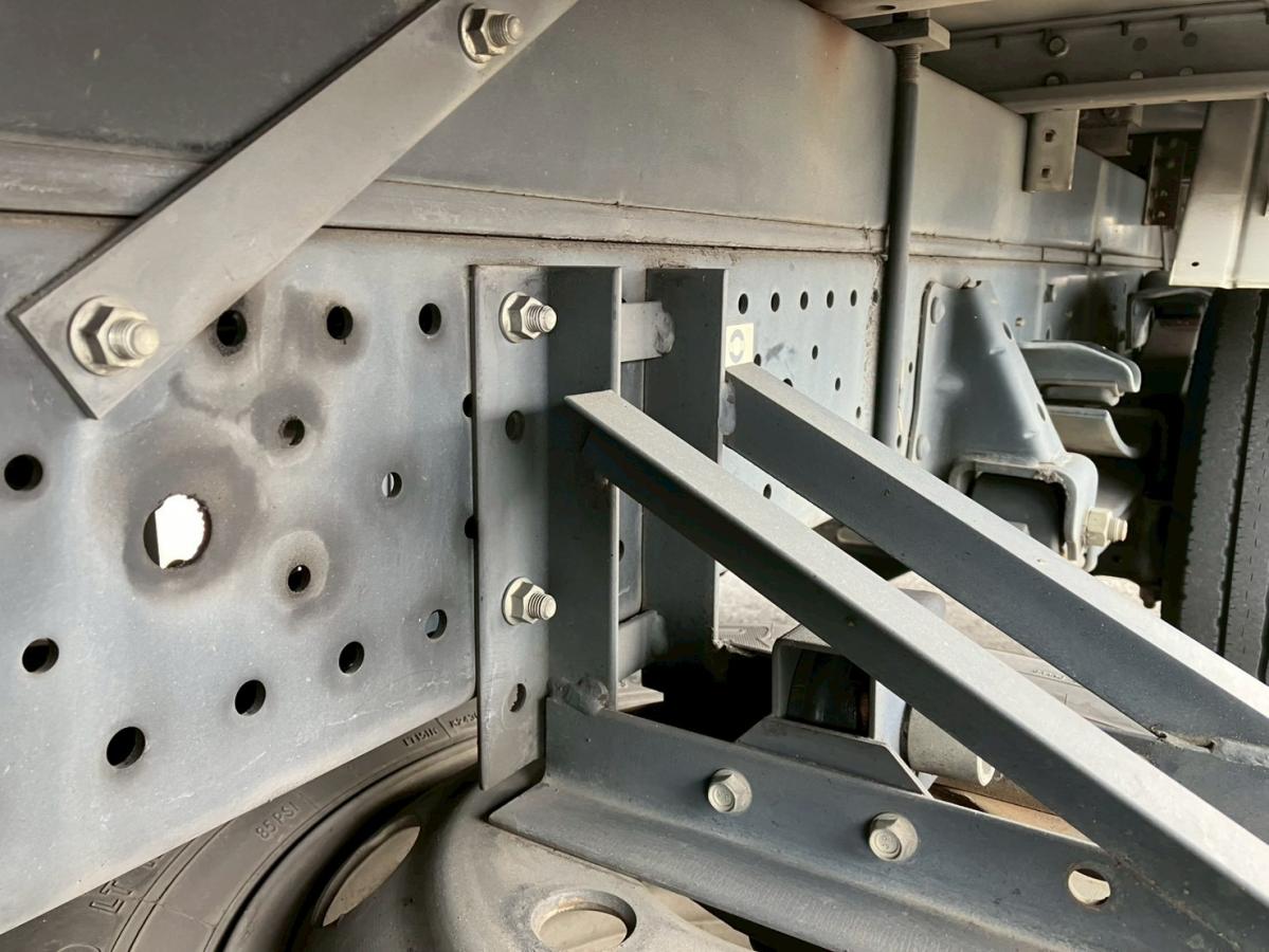 ☆H26 格納パワーゲート AT車 アルミバン|中古トラックの販売・買取・査定のアイナビ