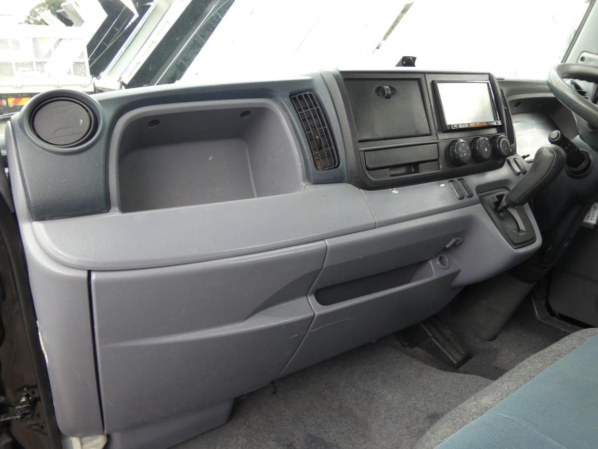 H26 2トン 平ボディー 電動ミラー  251045|中古トラックの販売・買取・査定のアイナビ