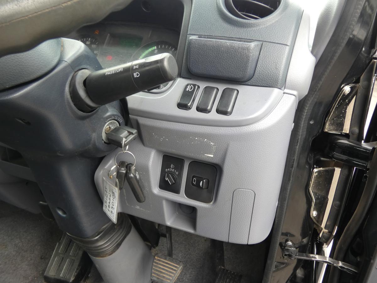 H26 2トン 平ボディー 電動ミラー  251045|中古トラックの販売・買取・査定のアイナビ