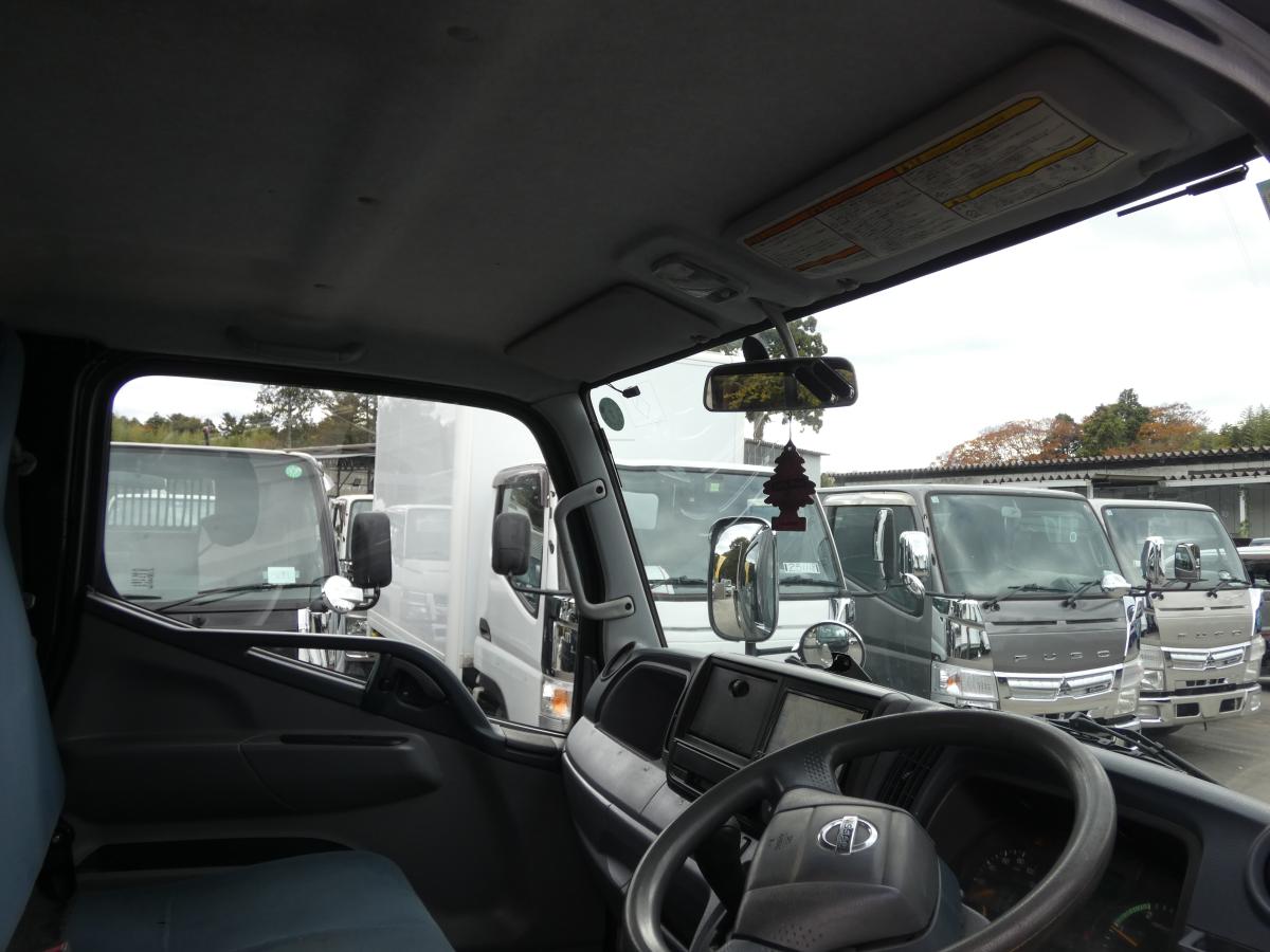 H26 2トン 平ボディー 電動ミラー  251045|中古トラックの販売・買取・査定のアイナビ