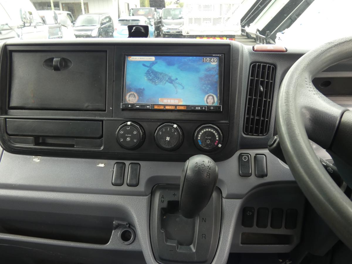 H26 2トン 平ボディー 電動ミラー  251045|中古トラックの販売・買取・査定のアイナビ