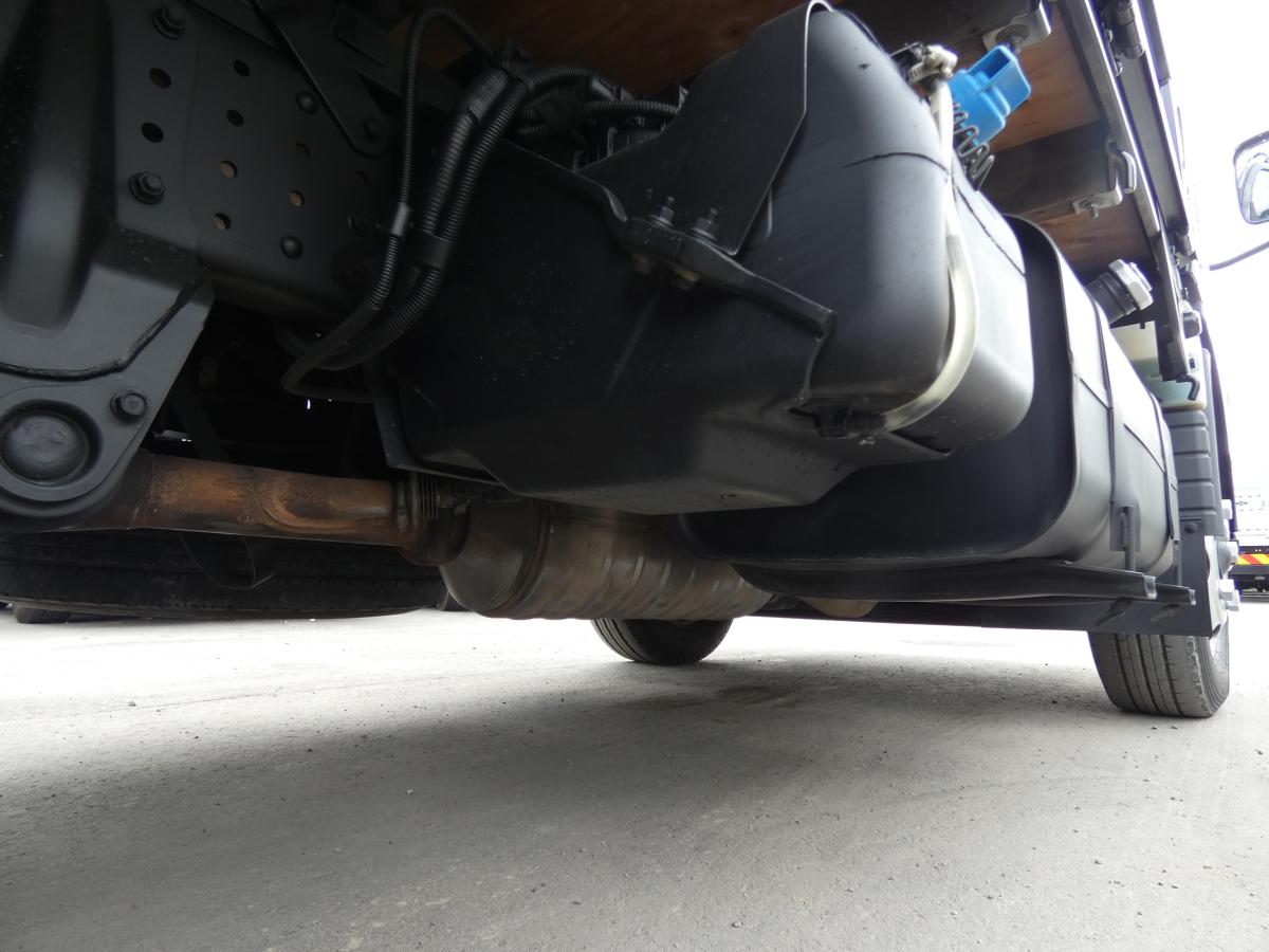 H26 2トン 平ボディー 電動ミラー  251045|中古トラックの販売・買取・査定のアイナビ