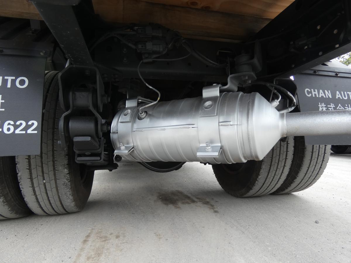 H26 2トン 平ボディー 電動ミラー  251045|中古トラックの販売・買取・査定のアイナビ