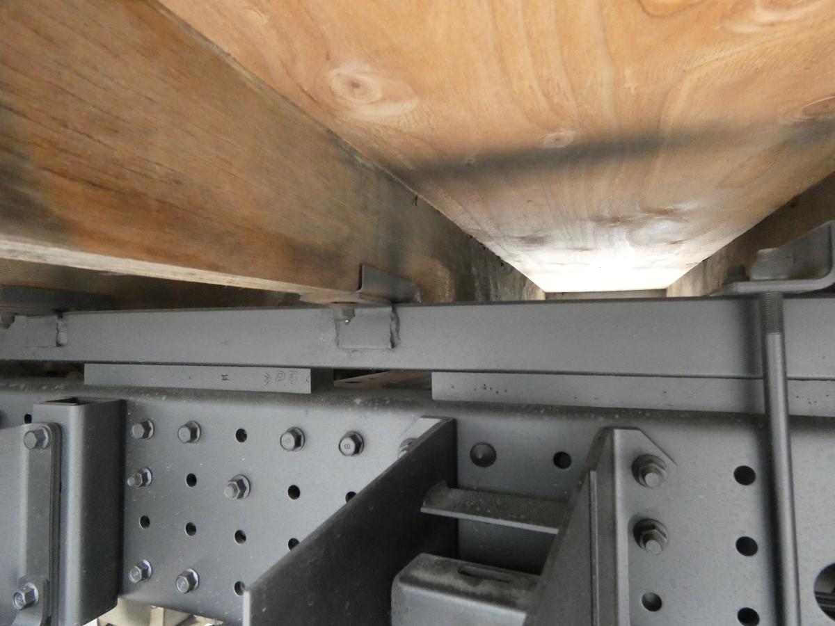 H26 2トン 平ボディー 電動ミラー  251045|中古トラックの販売・買取・査定のアイナビ