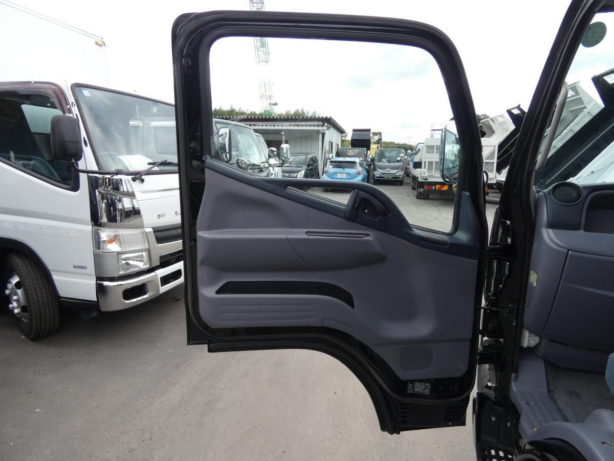 H26 2トン 平ボディー 電動ミラー  251045|中古トラックの販売・買取・査定のアイナビ