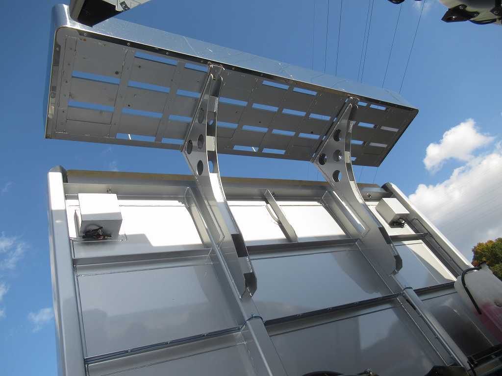 4軸低床アルミ平14.4t積載 後輪エアサスフジタAT394PS|中古トラックの販売・買取・査定のアイナビ