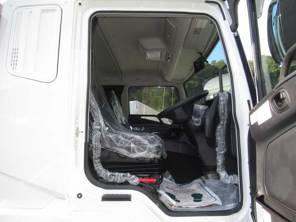 4軸低床アルミ平14.4t積載 後輪エアサスフジタAT394PS|中古トラックの販売・買取・査定のアイナビ