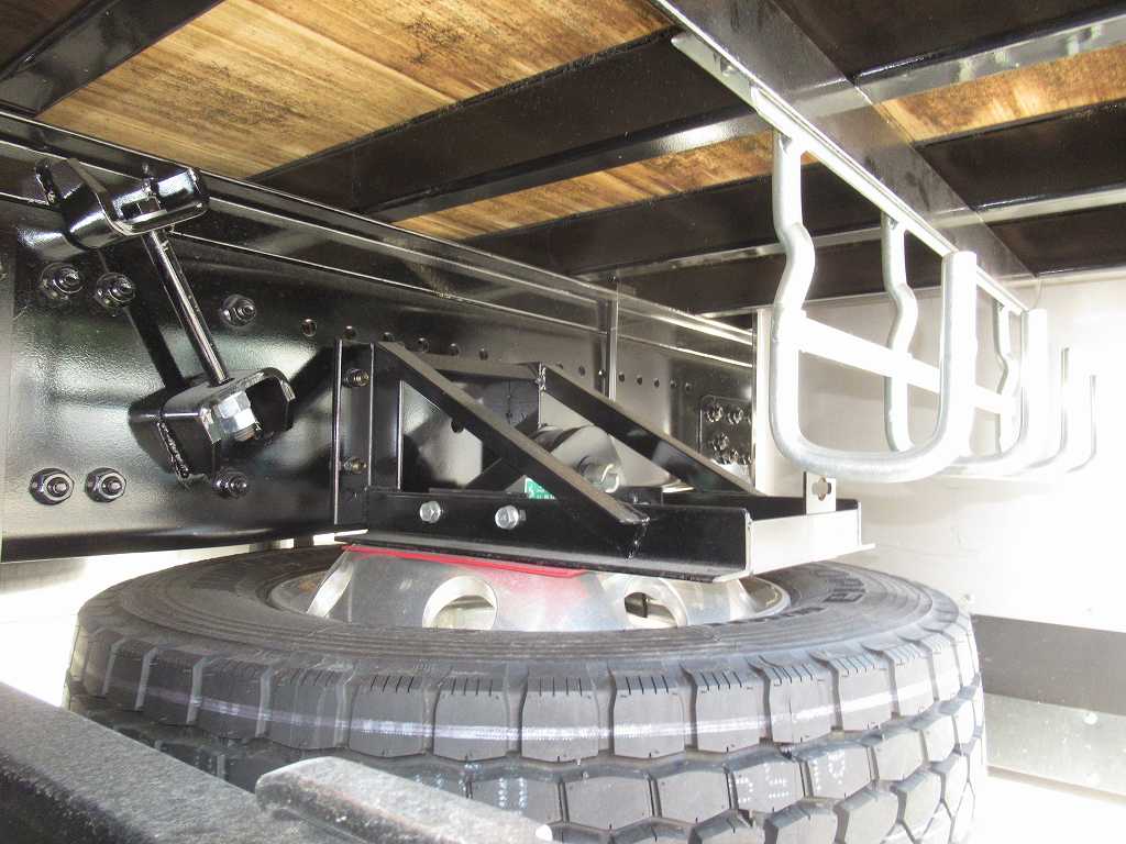 4軸低床アルミ平14.4t積載 後輪エアサスフジタAT394PS|中古トラックの販売・買取・査定のアイナビ