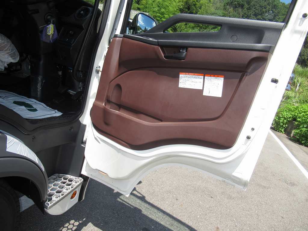 R7L6120ワイド菱重低温フルハーフキーストン格納ゲート|中古トラックの販売・買取・査定のアイナビ