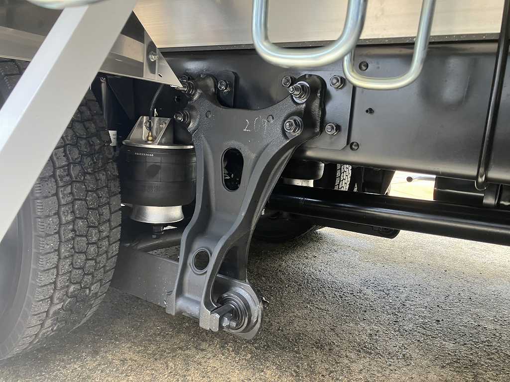 R7L6120ワイド菱重低温フルハーフキーストン格納ゲート|中古トラックの販売・買取・査定のアイナビ